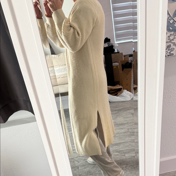 Super Cozy Long Cream Knit Cardigan - Picture 2 of 12